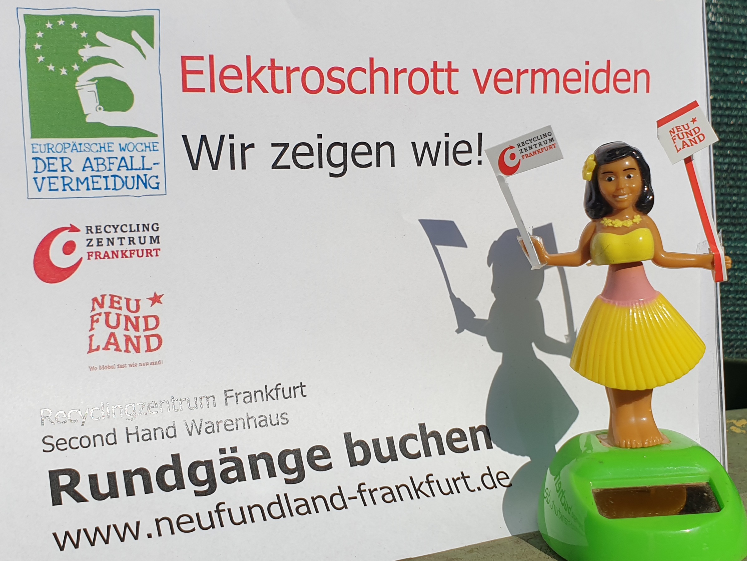 RZ_NFL_20251001_140443 Plakat mit der Aufschrift "Elektroschrott vermeiden - Wir zeigen wie"!